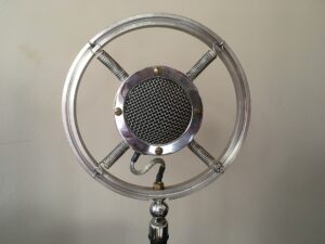 Microfono vintage in cristallo astatico